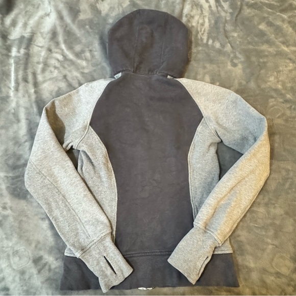 Lululemon Vintage Scuba - Picture 5 of 6